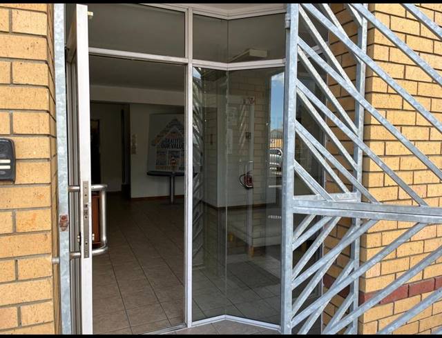 INDUSTRIAL PROPERTY TO RENT IN KILLARNEY GARDENS